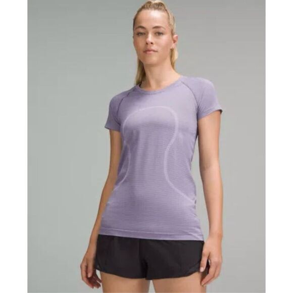 Lululemon Swiftly Tech Short Sleeve Shirt Size 8 Purple hip length - Picture 1 of 7